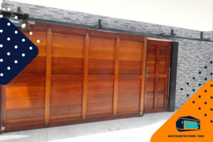 Puerta de garaje de madera o fierro